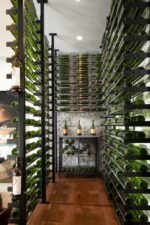 <strong>Evolution Double Sided Wine Wall Post Kit 10 2C (floor to ceiling) 72 to 144 bottles<strong> - Image 2