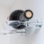 <strong>Vino Pins <br/>Acrylic Wall-Mounted Wine Rack<br/> 1 Bottle<strong>