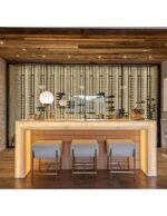 <strong>Ultra<br/>Floor-to-Ceiling<br/>Post<br/></strong> - Image 4